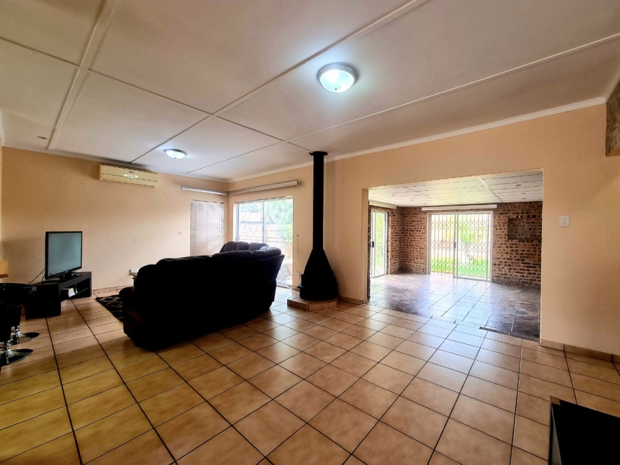 3 Bedroom Property for Sale in Carters Glen Northern Cape